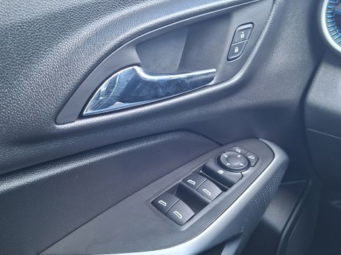 Used 2024 Chevrolet Trax LS w/ Driver Confidence Package image 17