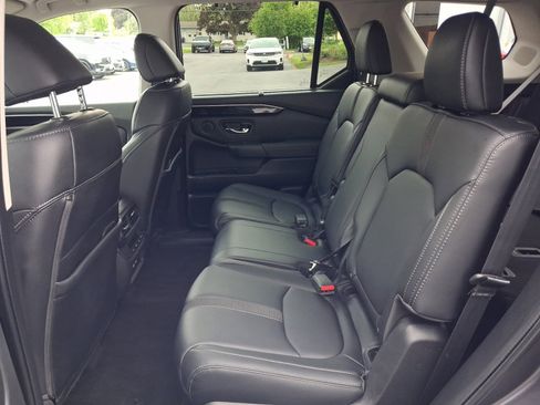 Used 2023 Honda Pilot Touring image 18