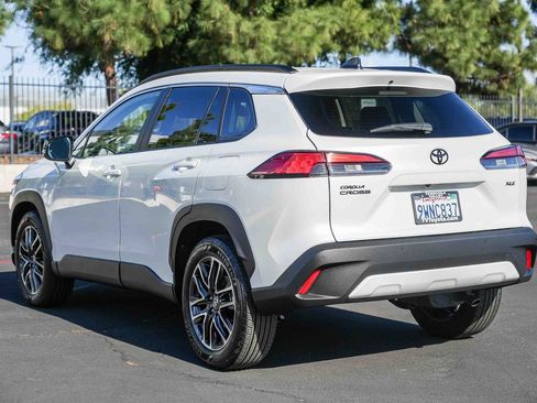 Certified 2026 Toyota Corolla Cross XLE w/ Black Badges Package (TMS) image 7