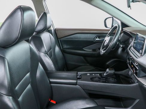Used 2023 Nissan Rogue SV w/ SV Premium B Package FWD image 27
