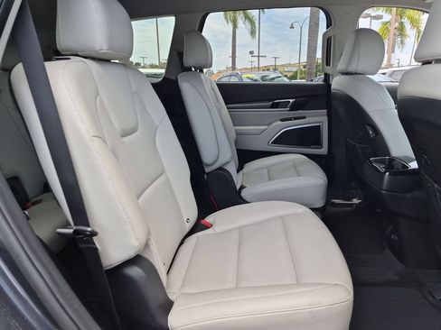 Certified 2022 Kia Telluride S FWD image 28