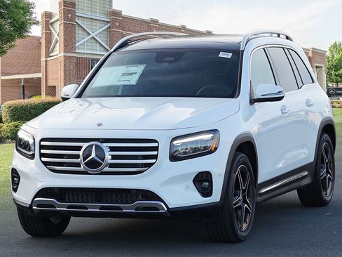 New 2026 Mercedes-Benz GLB 250 4MATIC image 4