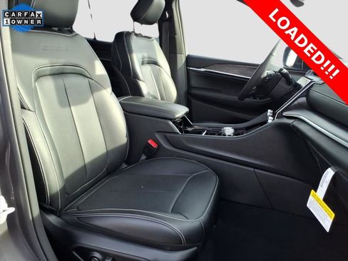 Used 2022 Jeep Grand Cherokee Overland image 8