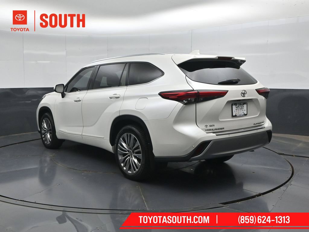 Used 2021 Toyota Highlander Platinum AWD/4WD image 8