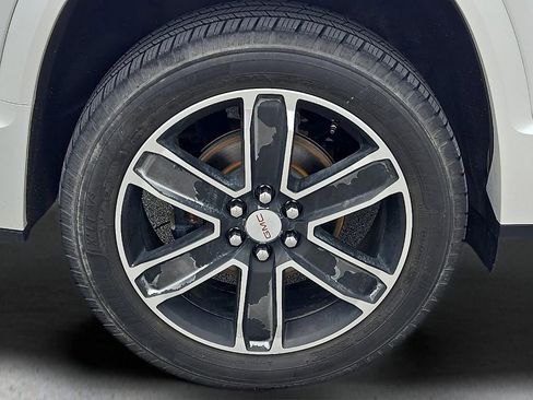 Used 2017 GMC Acadia Denali w/ Technology Package image 8