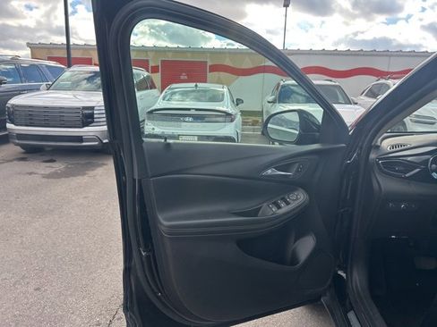 Used 2022 Buick Encore GX Preferred w/ Cold Weather Comfort Package image 10