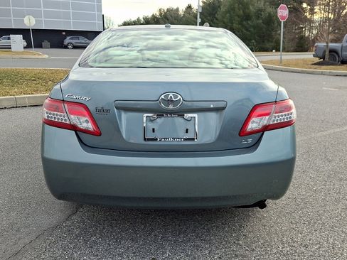 Used 2011 Toyota Camry LE image 6