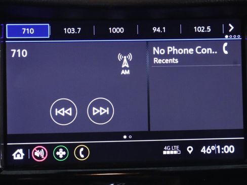 Used 2021 Chevrolet Trax LT w/ LT Convenience Package image 17