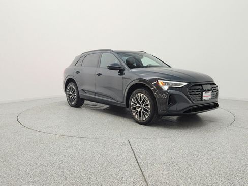 Used 2024 Audi Q8 e-tron Premium Plus w/ Premium Plus Package AWD/4WD image 3