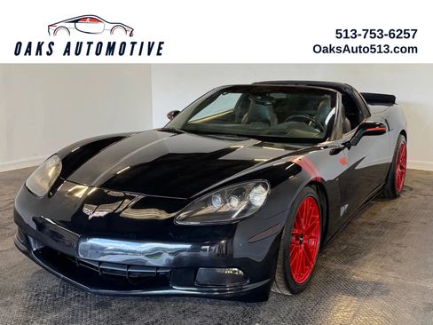 Used 2005 Chevrolet Corvette Coupe RWD image 1