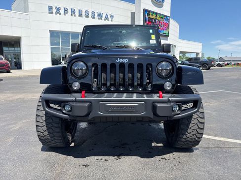 Used 2016 Jeep Wrangler Unlimited Rubicon image 2