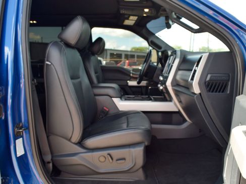 Used 2022 Ford F250 Lariat w/ Lariat Ultimate Package AWD/4WD image 23
