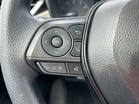 Used 2025 Toyota Corolla LE FWD image 15