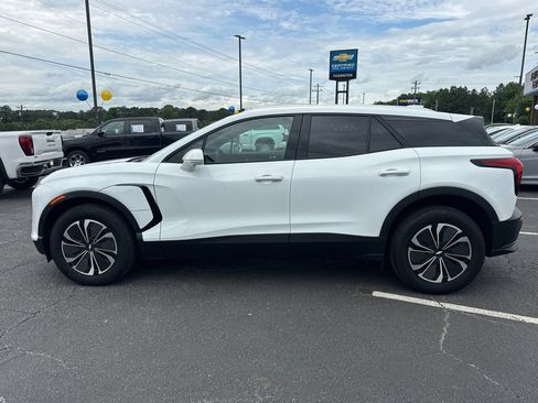 Used 2024 Chevrolet Blazer EV LT AWD/4WD image 9