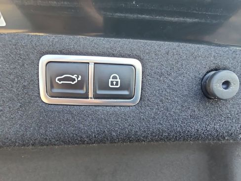 Used 2023 Genesis G70 3.3T w/ Sport Prestige Package image 13