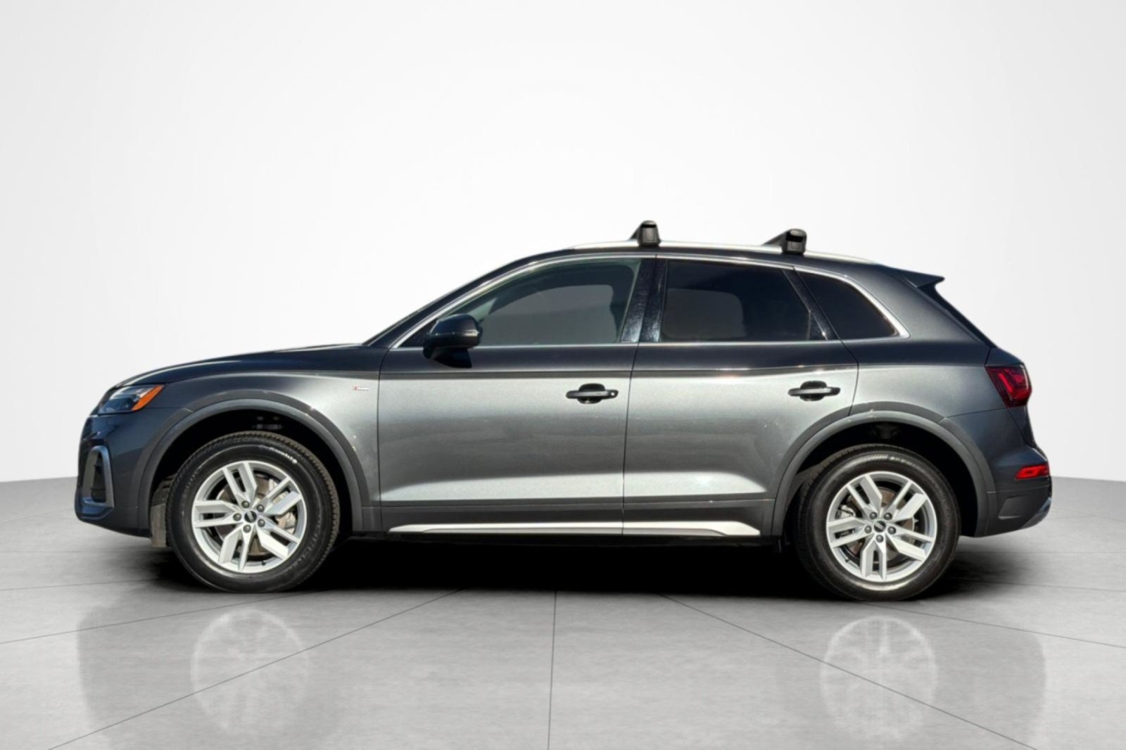 Used 2022 Audi Q5 2.0T Premium AWD/4WD image 2