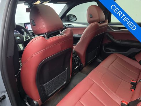 Used 2025 BMW X4 xDrive30i w/ M Sport Package AWD/4WD image 15