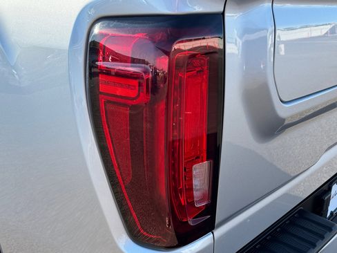 Used 2022 GMC Sierra 3500 Denali w/ Denali Ultimate Package image 26