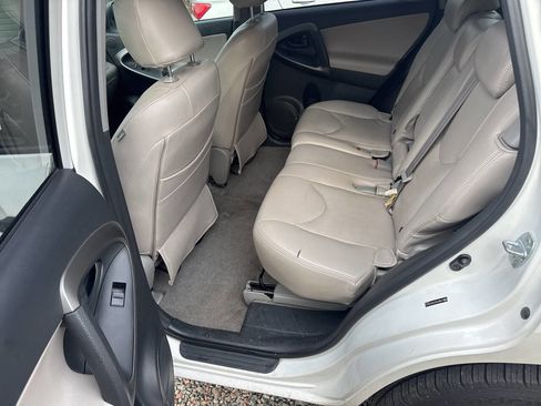 Used 2010 Toyota RAV4 Base 4x4 4dr SUV image 17