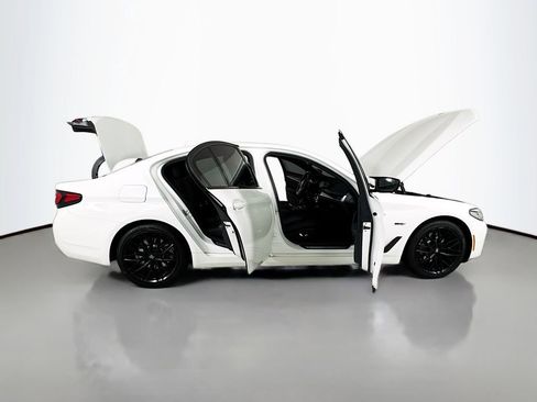 Used 2023 BMW 530e RWD image 28