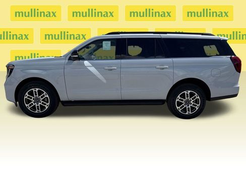 New 2026 Ford Expedition Max Active RWD image 2