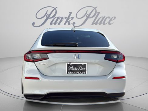 Used 2024 Honda Civic LX image 4