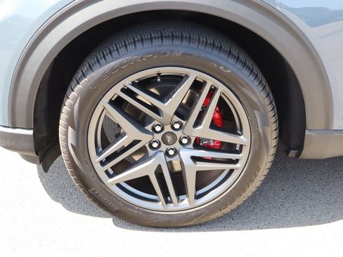 Used 2025 Ford Explorer ST-Line w/ Premium Package RWD image 14