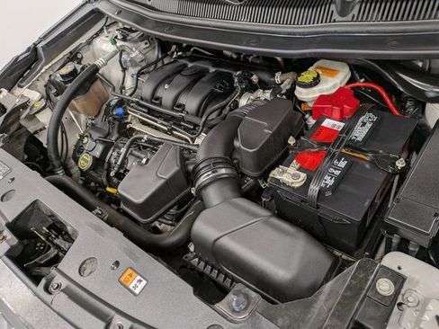 Used 2018 Ford Explorer XLT w/ Equipment Group 202A image 33