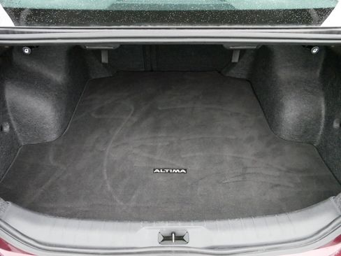 Used 2025 Nissan Altima 2.5 SV image 18