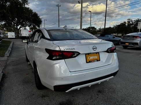 Used 2023 Nissan Versa SV image 7