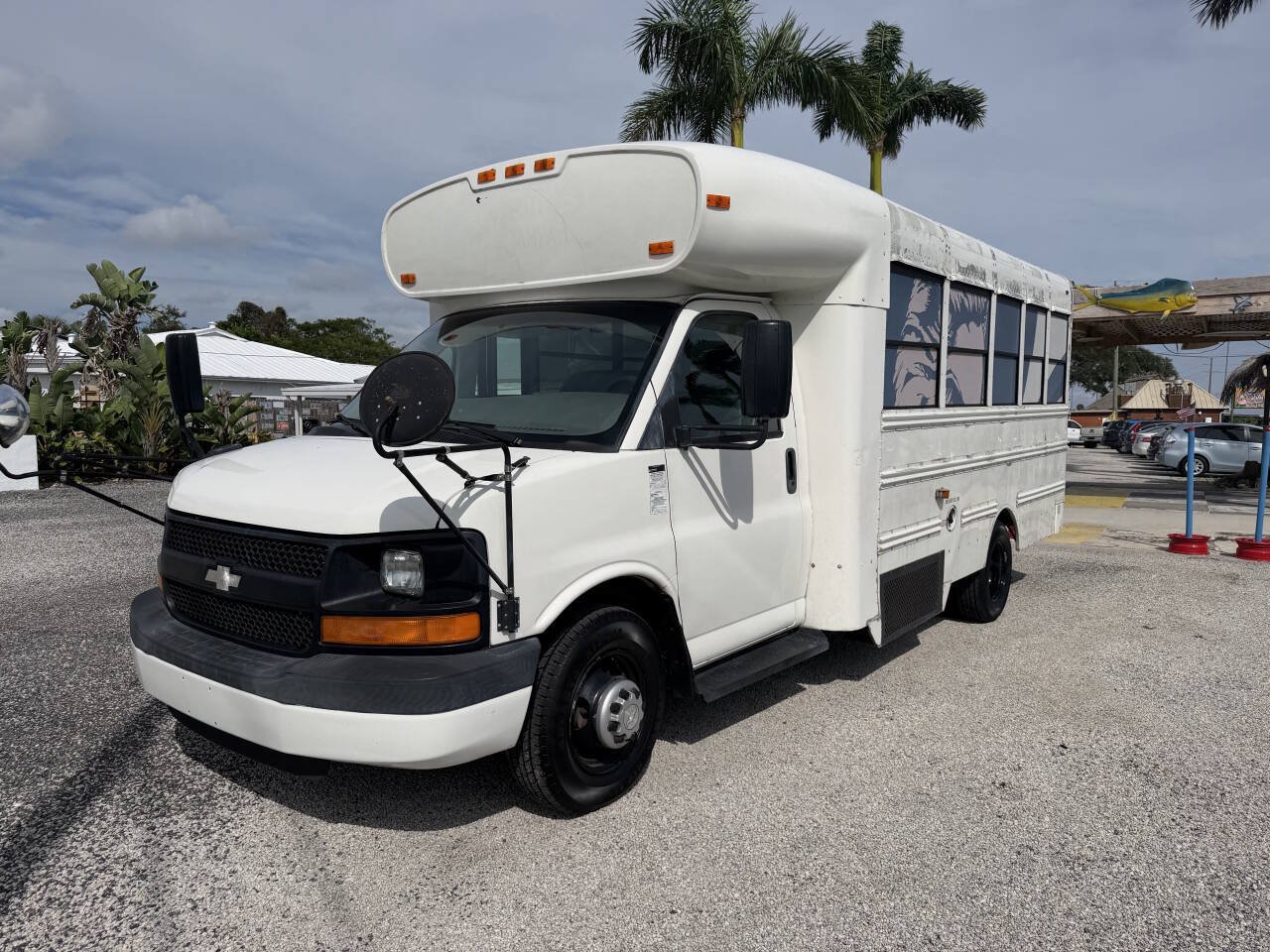 Used 2008 Chevrolet Express 3500 w/ School Bus Package RWD image 1