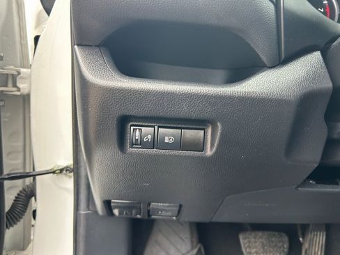 Used 2021 Toyota RAV4 LE image 14