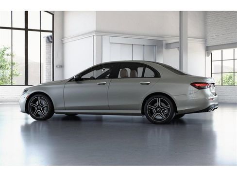 Certified 2022 Mercedes-Benz E 350 4MATIC Sedan image 33