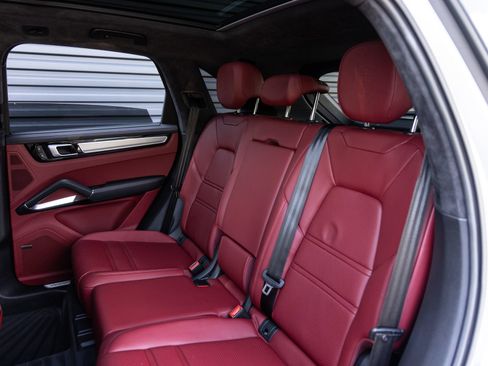 Certified 2023 Porsche Cayenne Turbo S AWD/4WD image 26