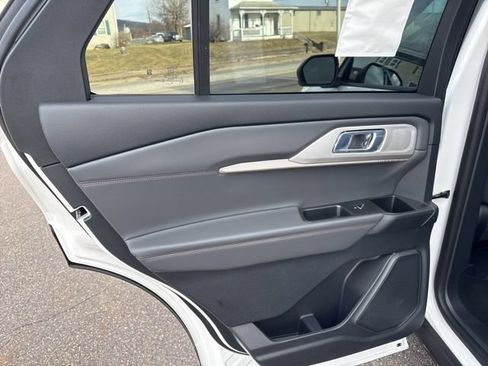 New 2026 Ford Explorer Active w/ Active Comfort Package AWD/4WD image 39