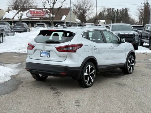 Used 2021 Nissan Rogue Sport SL image 5