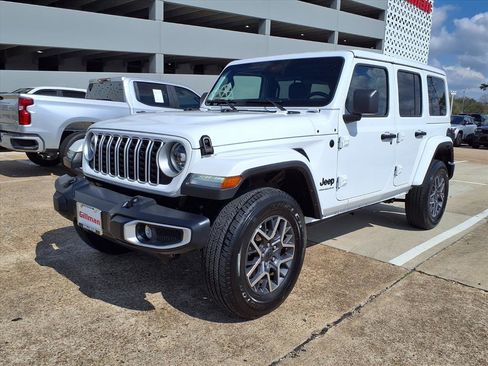 Certified 2025 Jeep Wrangler Sahara image 20