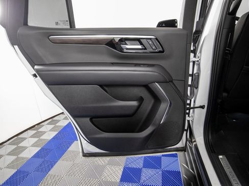 Used 2025 Chevrolet Tahoe LT RWD image 15