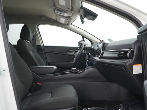 Used 2023 Kia Sportage LX image 11