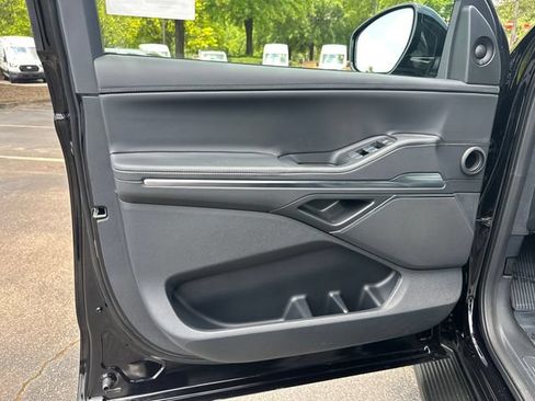 New 2026 Lincoln Navigator L Premier AWD/4WD image 11