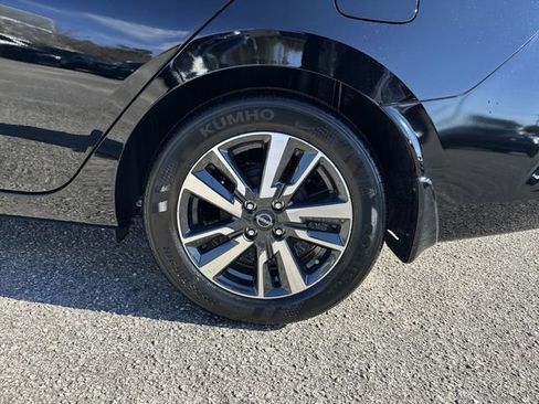 New 2025 Nissan Versa SV w/ Trunk Package image 31