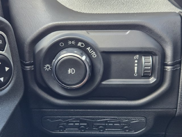 Certified 2026 Jeep Wrangler Unlimited Sahara AWD/4WD image 29