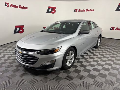 Used 2019 Chevrolet Malibu LS FWD image 2