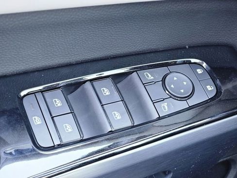 New 2026 Nissan Pathfinder SL w/ SL Premium Package (P04) FWD image 20
