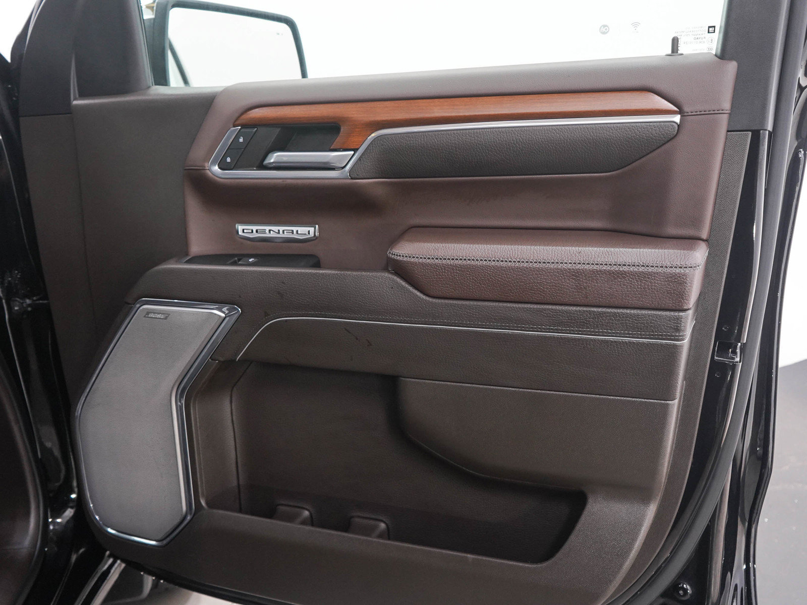 Used 2023 GMC Sierra 1500 Denali AWD/4WD image 12