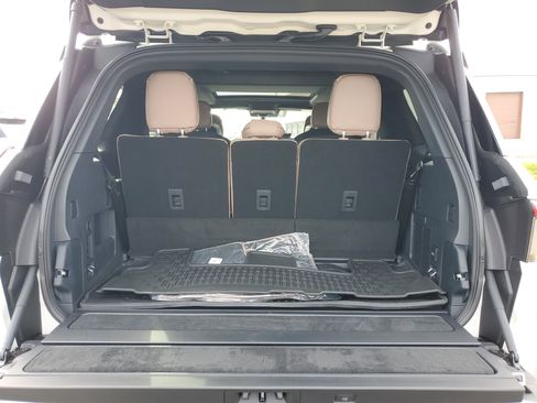 New 2026 Lincoln Navigator Black Label AWD/4WD image 31