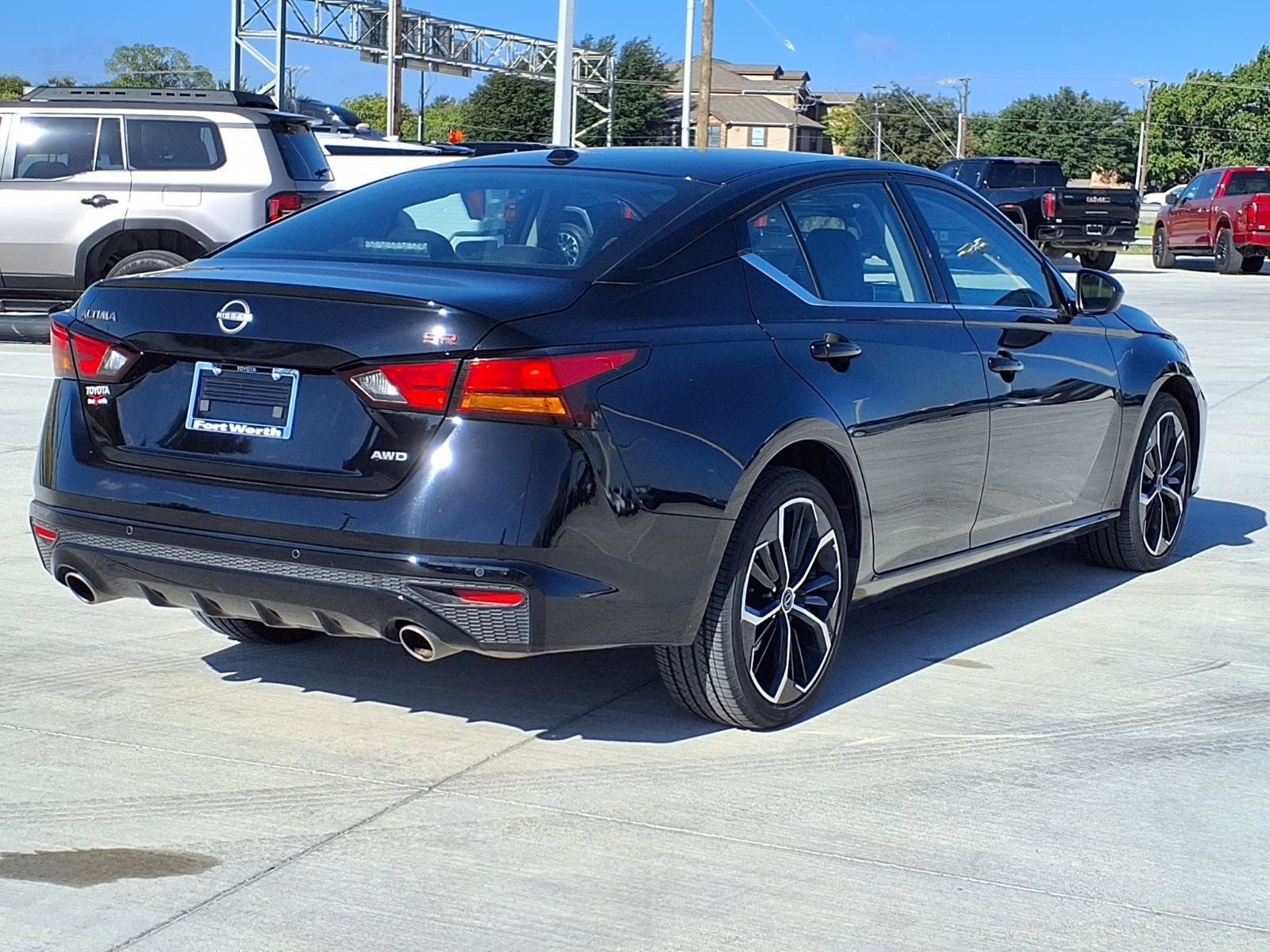 Used 2025 Nissan Altima 2.5 SR AWD/4WD image 9
