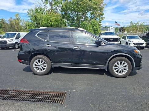 Used 2018 Nissan Rogue SV AWD/4WD image 15