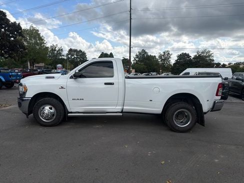 Used 2019 RAM 3500 Tradesman w/ Chrome Appearance Group RWD image 7