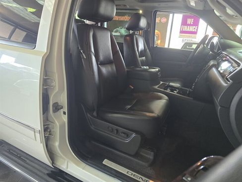 Used 2010 GMC Yukon Denali AWD/4WD image 17